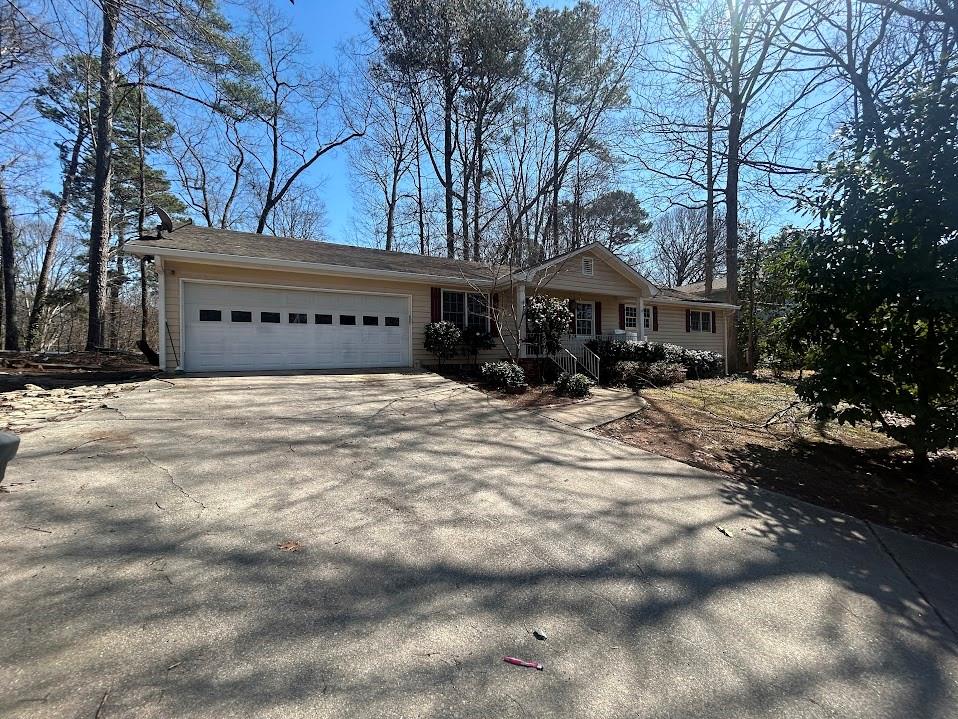 1709 Oak Ridge Circle, Stone Mountain, Georgia image 1