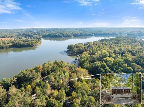 Homes For Sale - 773 Shorewood Circle<br/> Toccoa, GA 30577