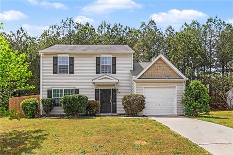 Homes For Sale - 6798 Merrywood Drive<br/> Fairburn, GA 30213