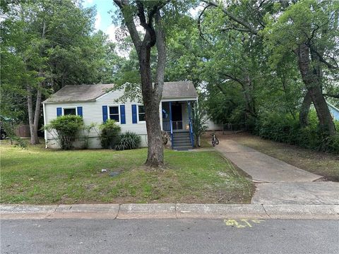 1897 E HAZELWOOD Drive SE Marietta GA 30067