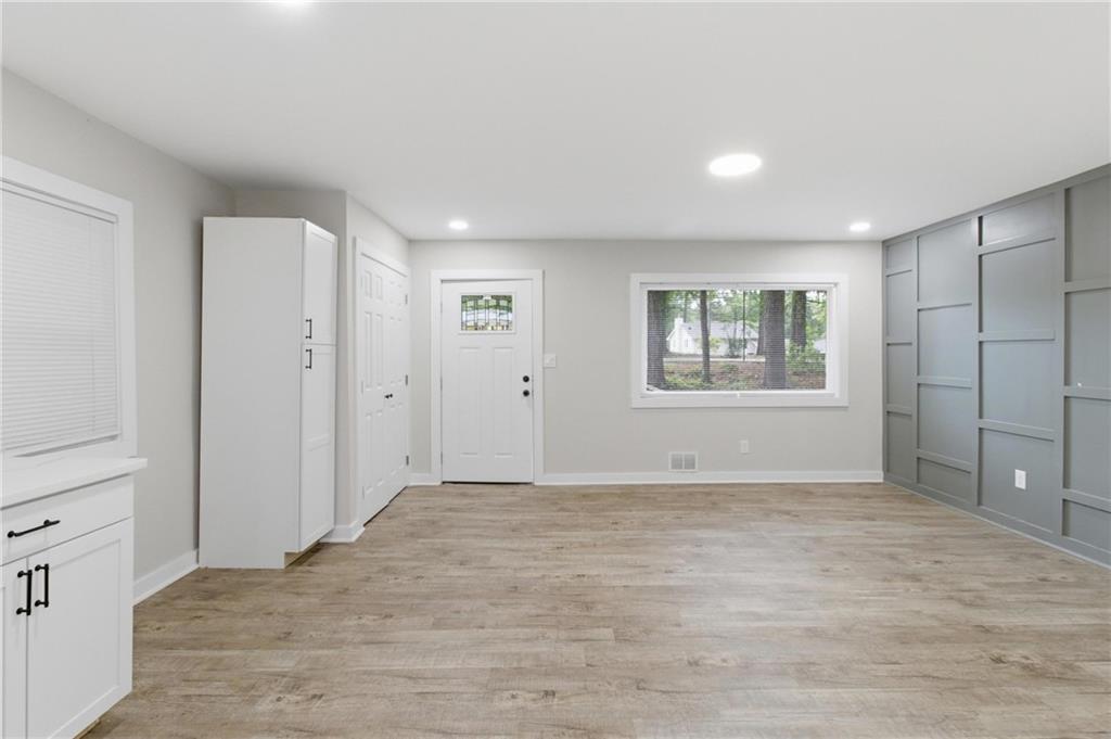 5948 James Road