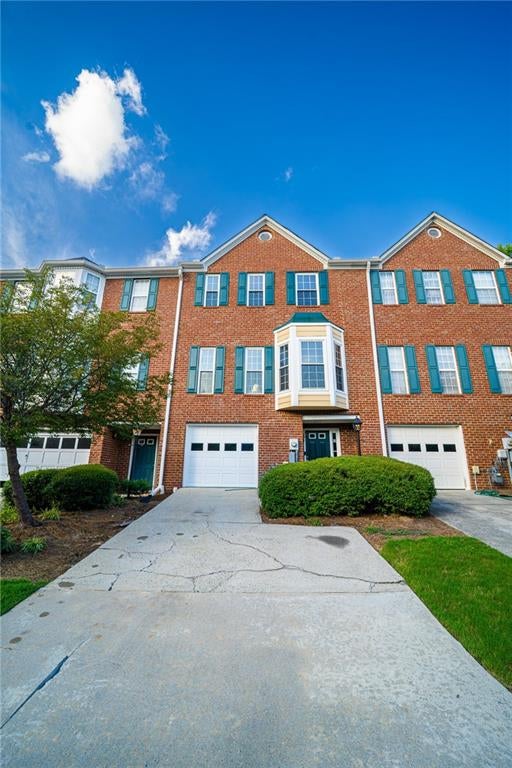 2077 Pinnacle Pointe Drive