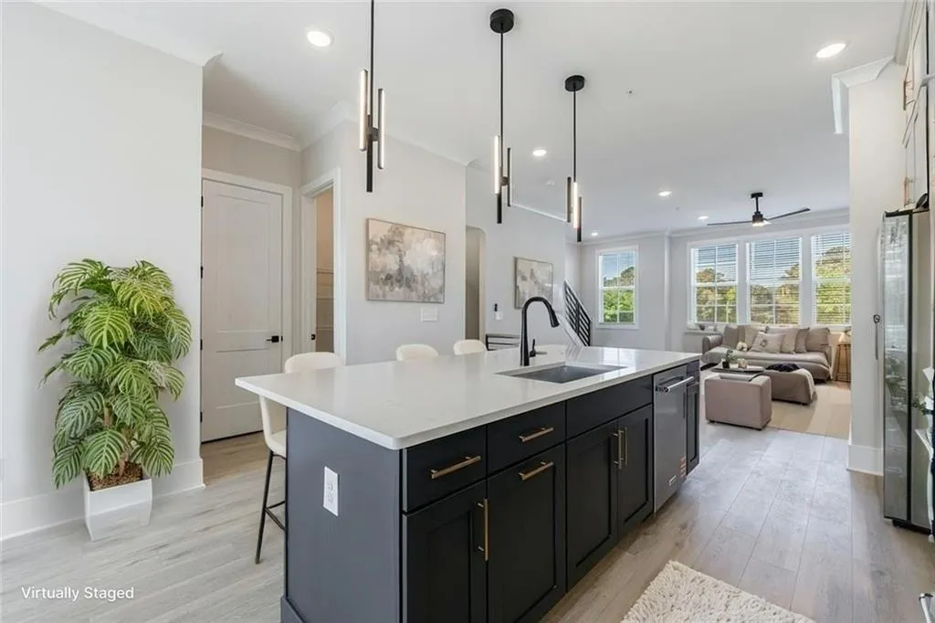 Alpharetta, Georgia 30009, United States, 4 Bedrooms Bedrooms, ,4 BathroomsBathrooms,Residential,Active,123627