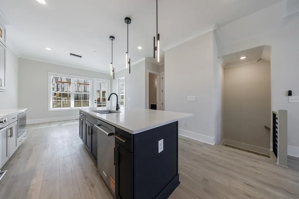 Alpharetta, Georgia 30009, United States, 4 Bedrooms Bedrooms, ,4 BathroomsBathrooms,Residential,Active,123627