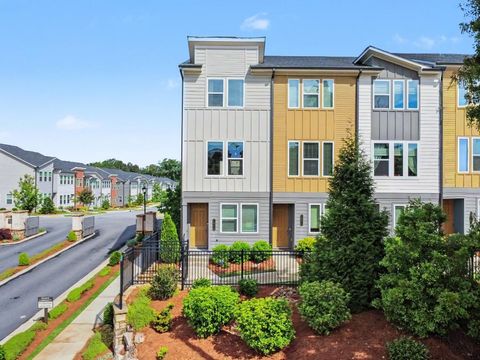 Townhouse For Sale - 1569 Layton Lane<br/> Atlanta, GA 30318
