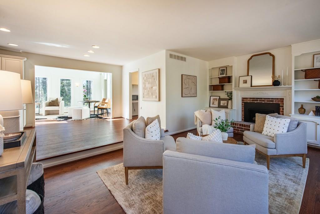 3850 Cedar Cliff