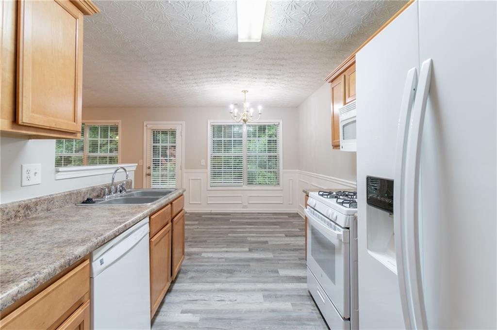 541 Shadow Valley Court, Lithonia, Georgia image 9