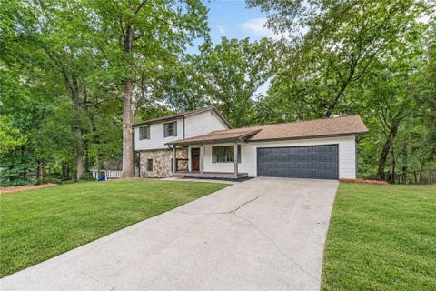 Homes For Sale - 2273 Ivy Crest Drive<br/> Buford, GA 30519