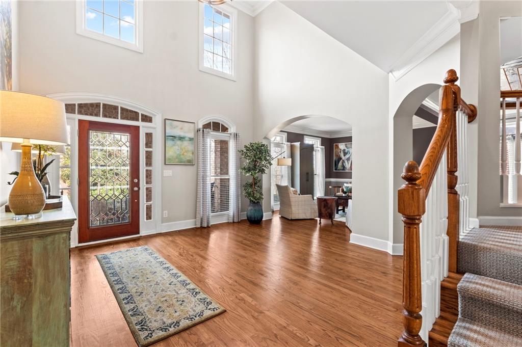 1204 Grand View Drive SE