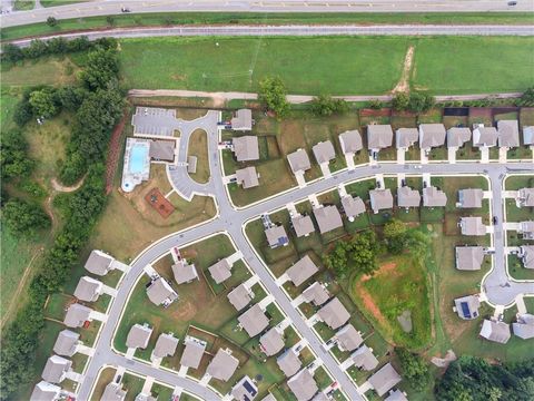 A home in Pendergrass