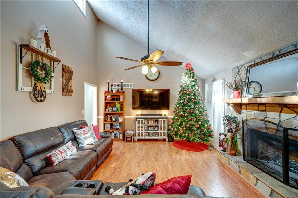 178 West Station Drive NW