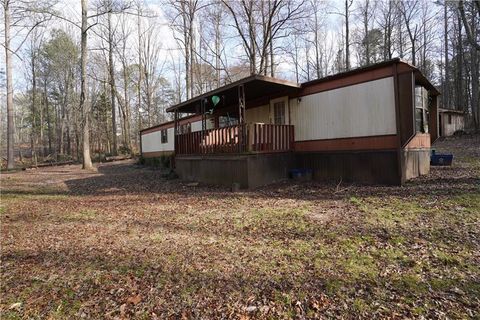 Homes For Sale - 102 Pinetree Lane<br/> Barrow County, Auburn, GA 30011