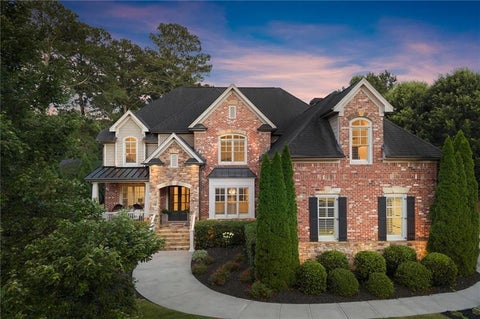 Homes For Sale - 16005 Segwick Drive<br/> Alpharetta, GA 30004