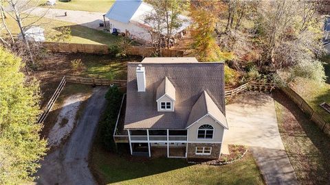 A home in Dahlonega