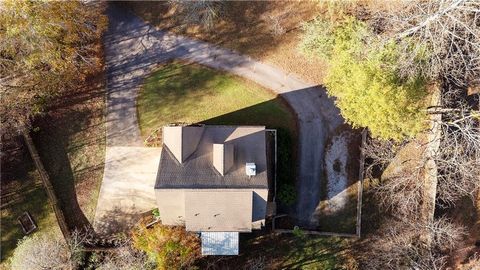 A home in Dahlonega