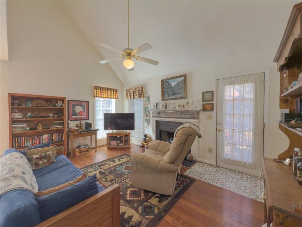 690 Winding River Drive, Lawrenceville, Georgia image 6