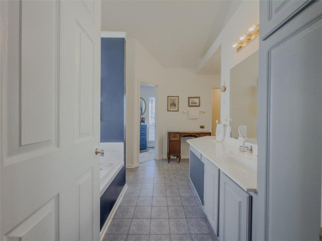 690 Winding River Drive, Lawrenceville, Georgia image 18