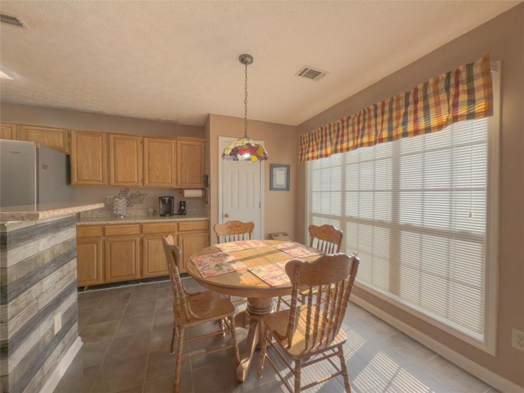 690 Winding River Drive, Lawrenceville, Georgia image 12