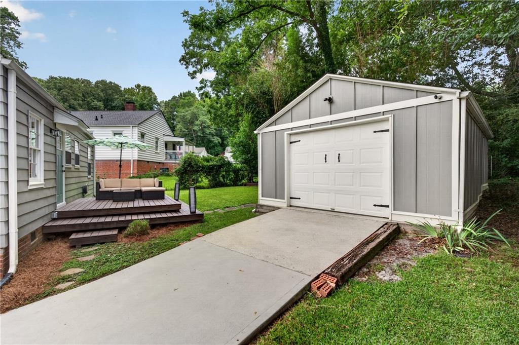 317 Phillips Drive SE
