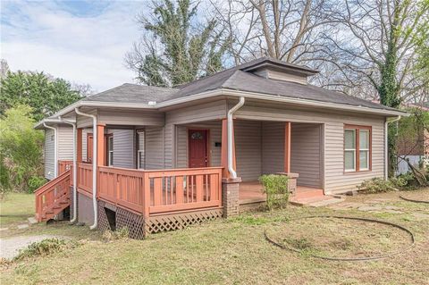 Homes For Sale - 2718 Harris Street<br/> East Point, GA 30344