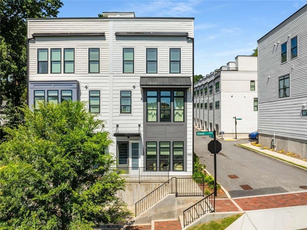 642 Grant Avenue SE