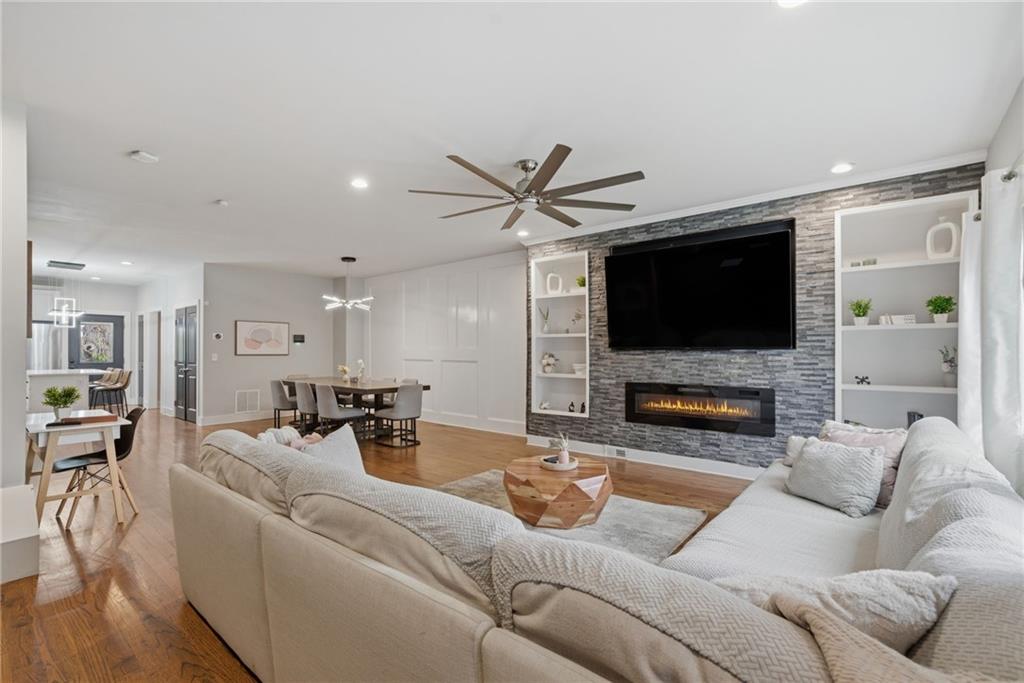 160 Vanira Avenue SE A