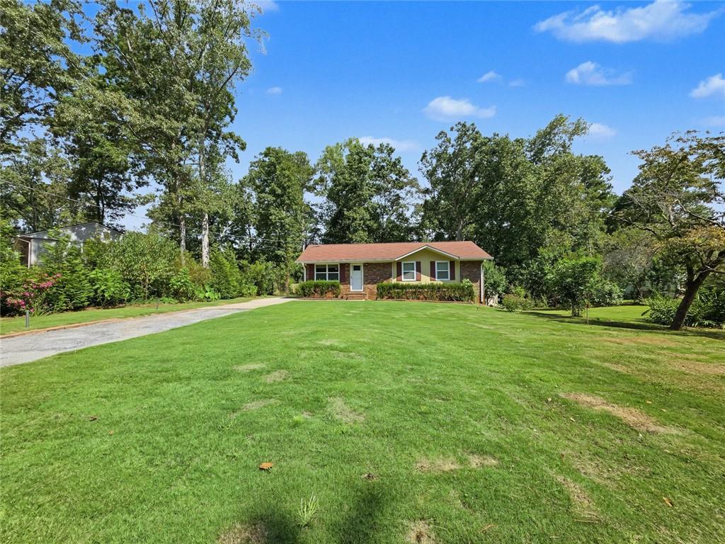 1898 Burfordi Drive SW