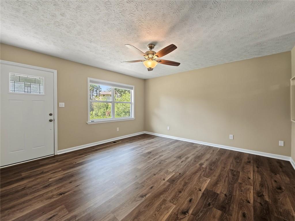 1898 Burfordi Drive SW