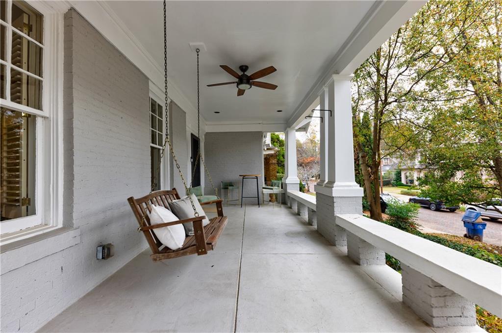 654 Cresthill Avenue NE