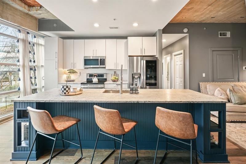 890 Memorial Drive SE 102