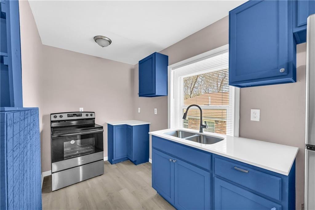 597 Mary Street SW