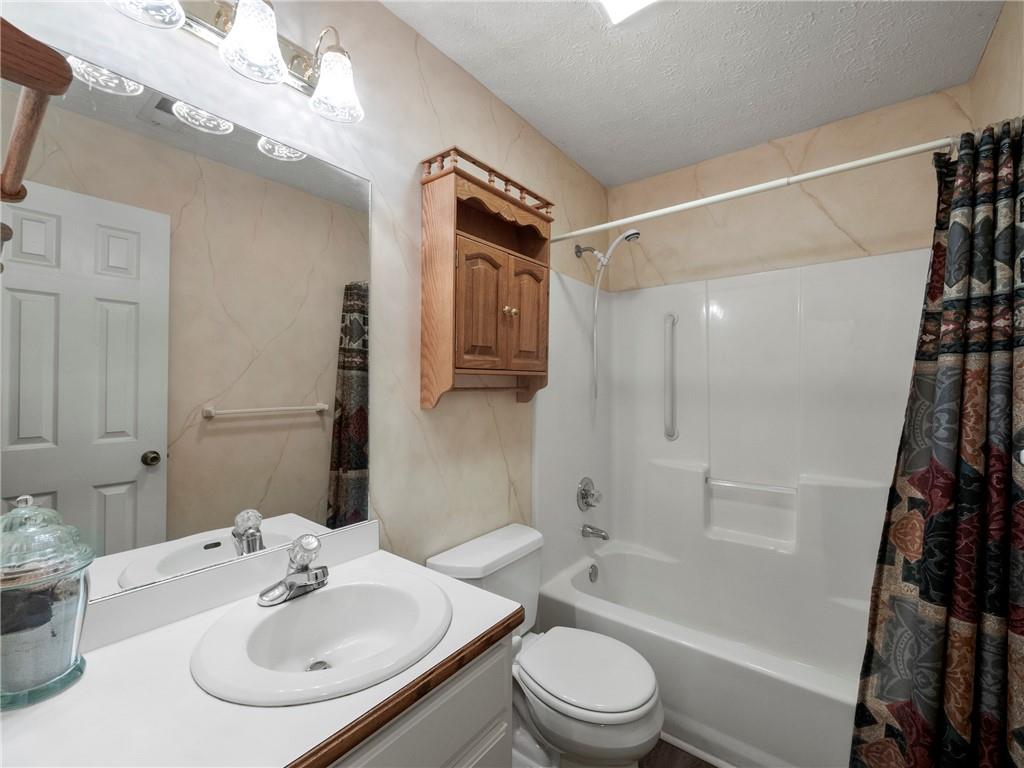 4654 Fox Forrest Drive, Flowery Branch, Georgia image 39