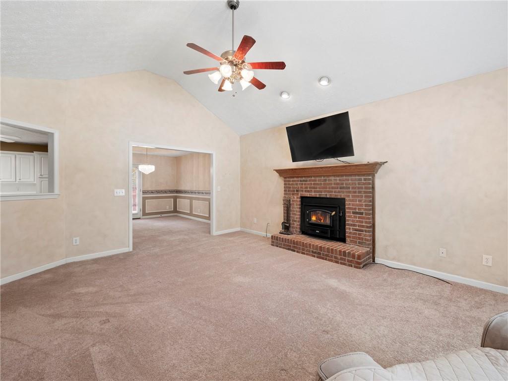 4654 Fox Forrest Drive, Flowery Branch, Georgia image 7