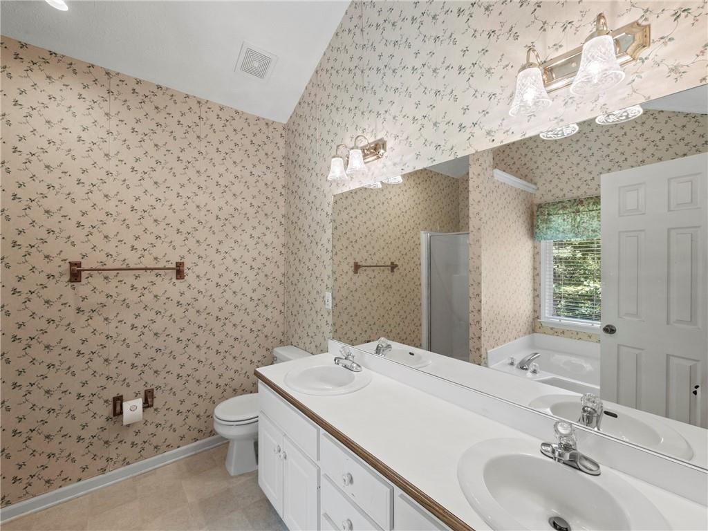 4654 Fox Forrest Drive, Flowery Branch, Georgia image 30