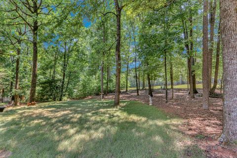 A home in Dacula