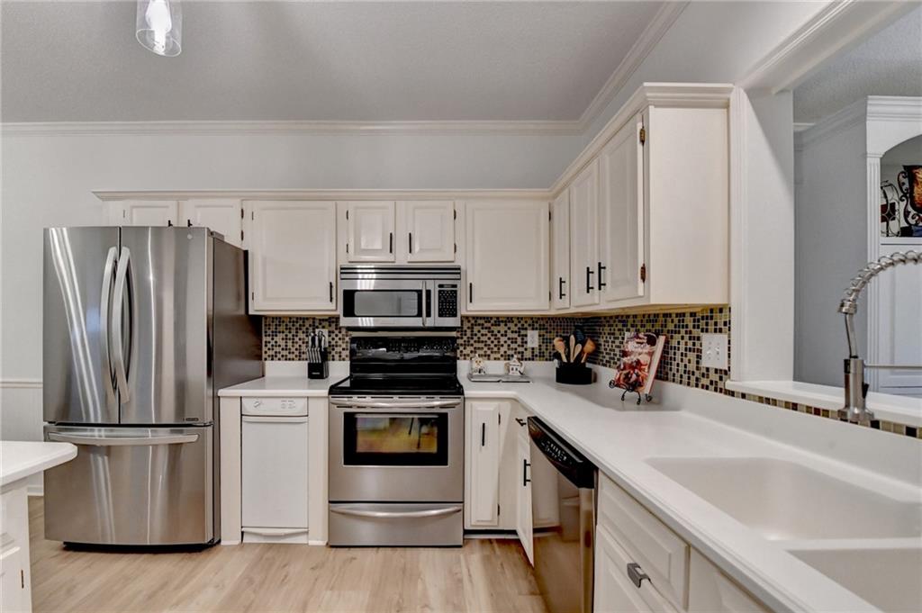 248 Riverview Trail, Roswell, Georgia image 10
