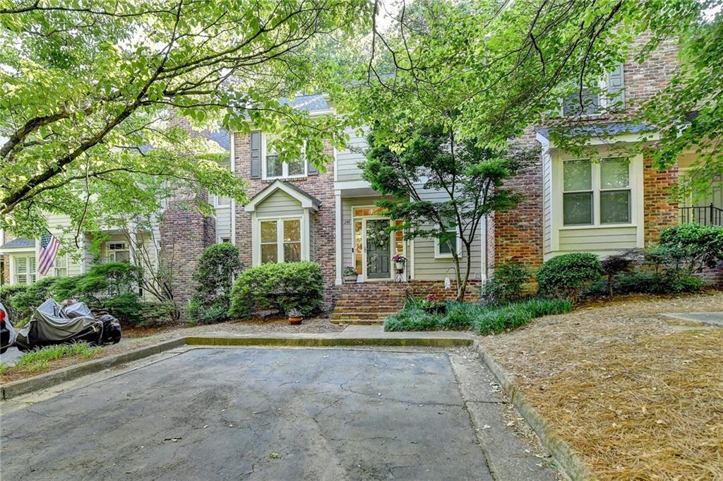 248 Riverview Trail, Roswell, Georgia image 3