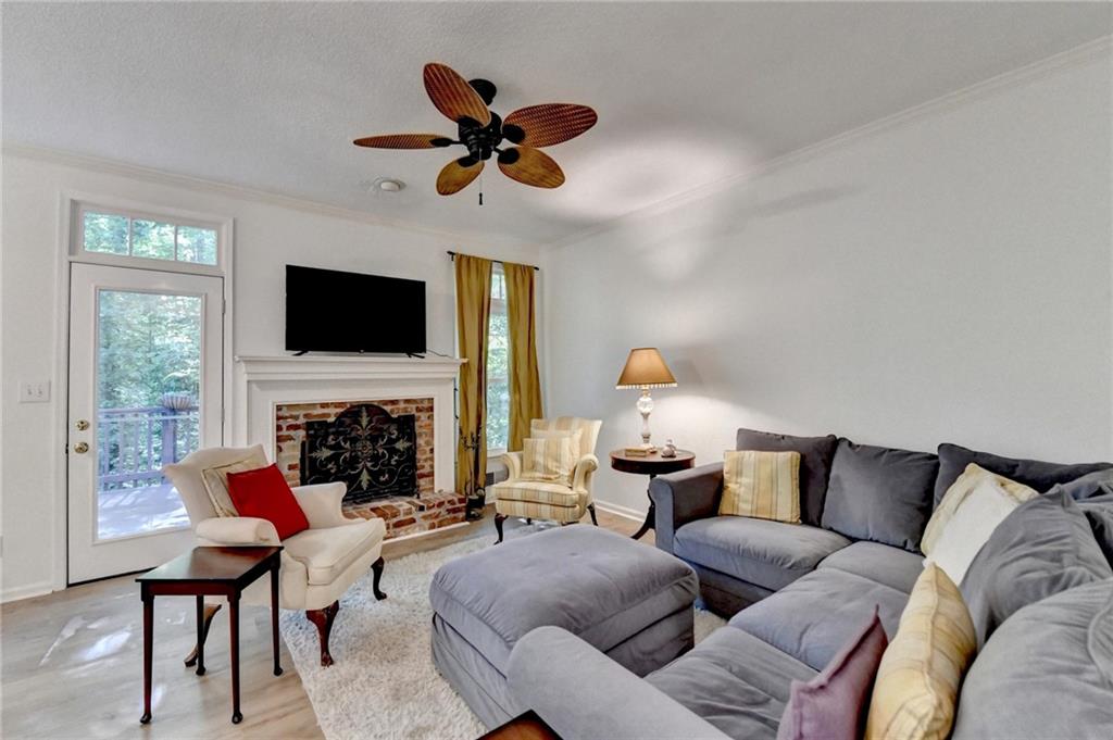 248 Riverview Trail, Roswell, Georgia image 13