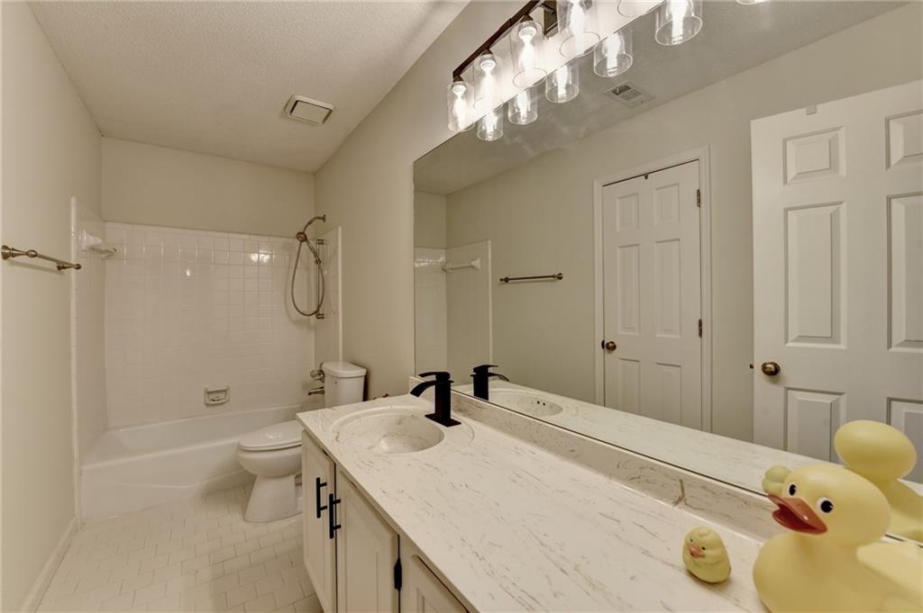 248 Riverview Trail, Roswell, Georgia image 22