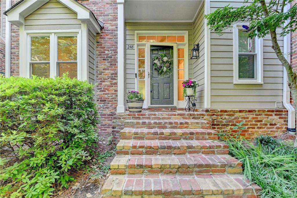 248 Riverview Trail, Roswell, Georgia image 2
