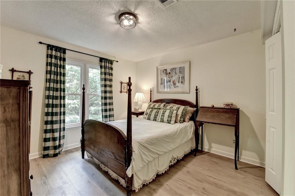 248 Riverview Trail, Roswell, Georgia image 18