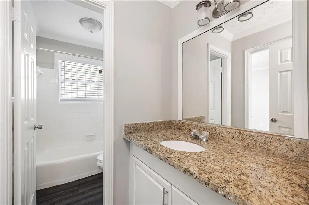 Atlanta, Georgia 30305, United States, 1 Bedroom Bedrooms, ,1 BathroomBathrooms,Residential,Active,185743