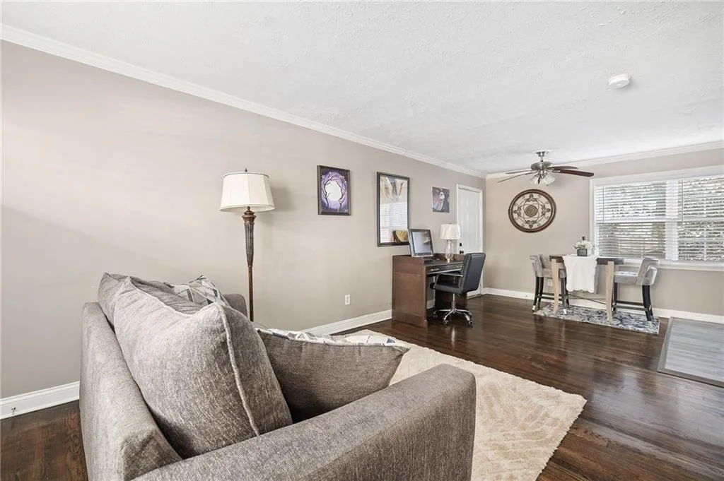 Atlanta, Georgia 30305, United States, 1 Bedroom Bedrooms, ,1 BathroomBathrooms,Residential,Active,185743