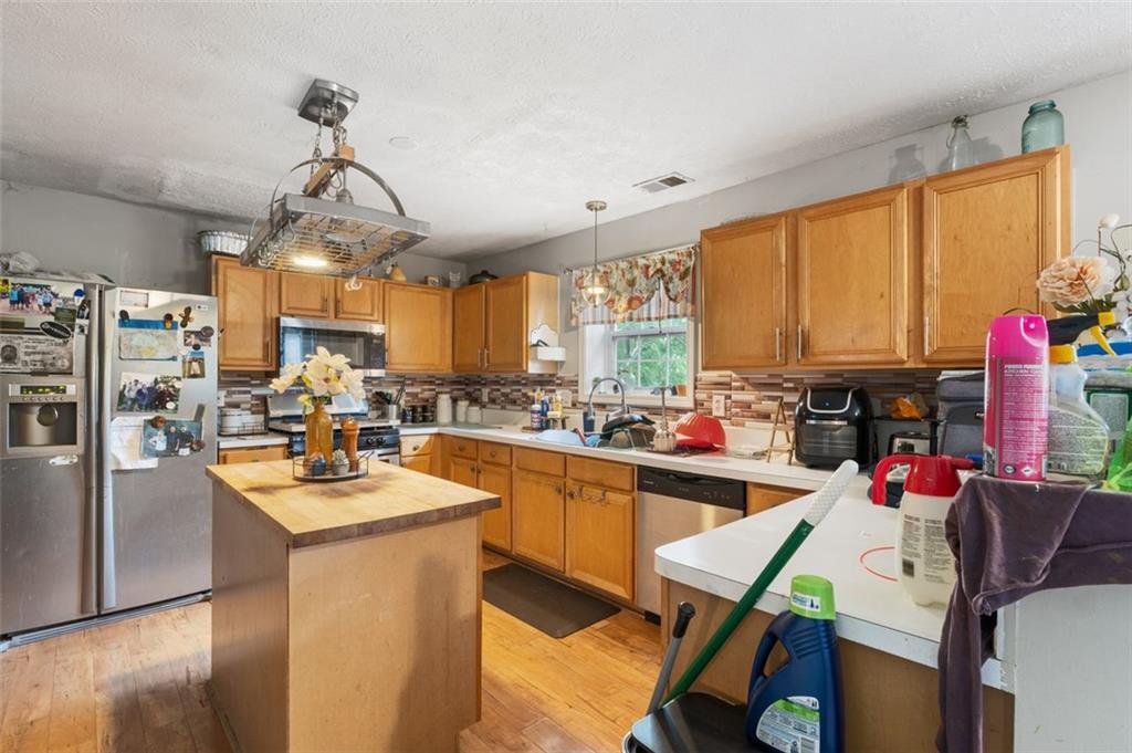 5077 Newpark Drive, Acworth, Georgia image 7