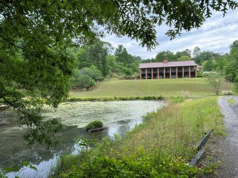 4454 Ledan Extension Gainesville GA 30506
