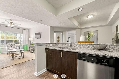 Condo For Rent - 7150 W Peachtree Dunwoody Road #0732<br/> Atlanta, GA 30328