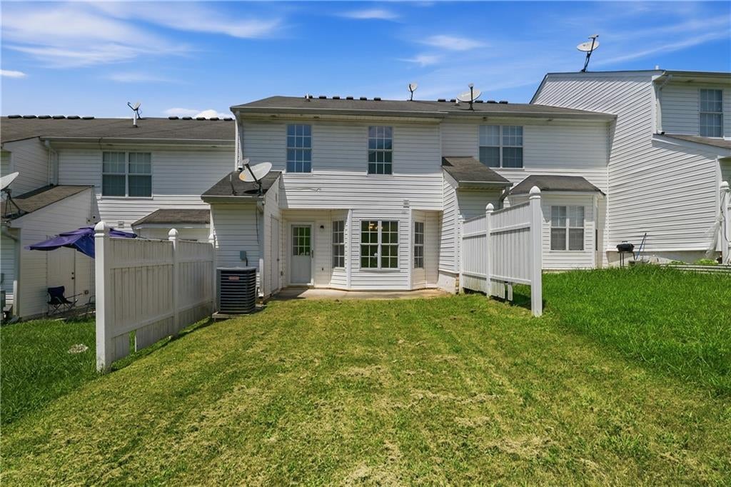 1318 Revelstoke Cove