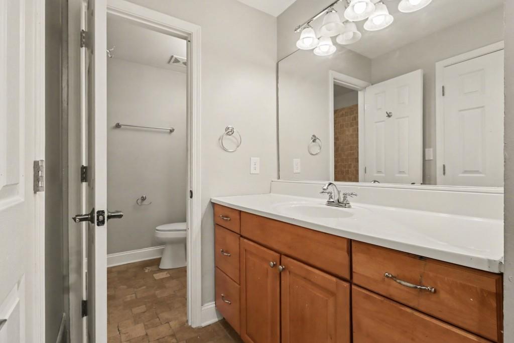 1202 Pine Heights Drive NE