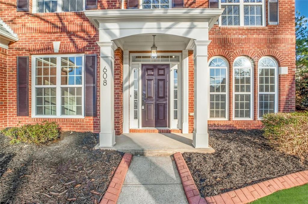 608 Chickory Court