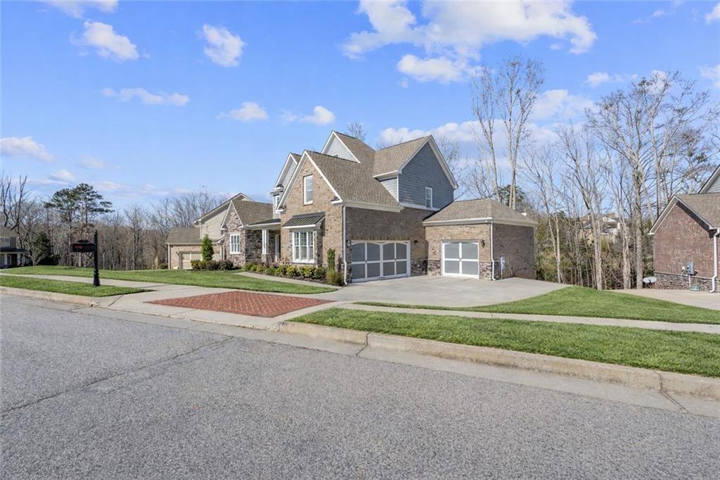 1381 Kings Park Drive